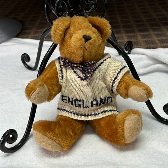 The English Teddy Bear Company Other - Vintage English Teddy Bear Company Bear Plush Wearing England Sweater and BowTie